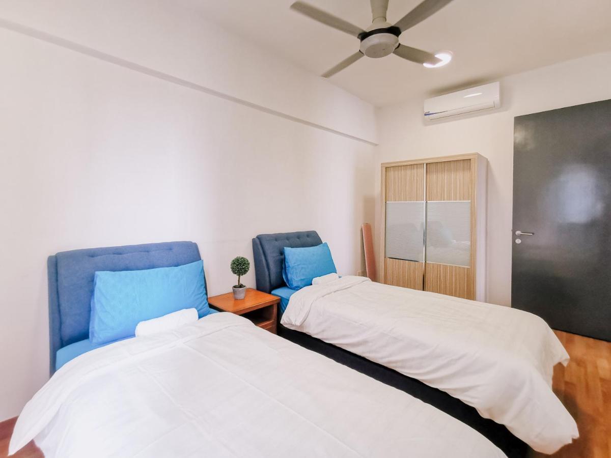 Tropicana 218 Macalister By Simply Penang Джордж Таун Екстериор снимка