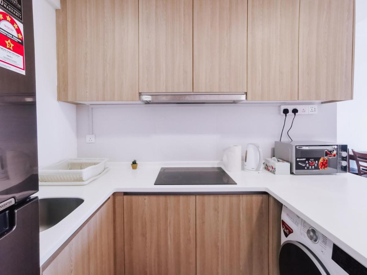 Tropicana 218 Macalister By Simply Penang Джордж Таун Екстериор снимка